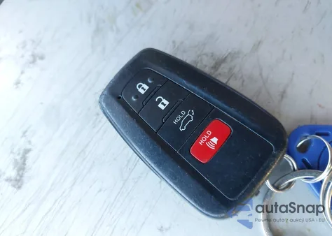 2022 Toyota Highlander Xle z USA, uszkodzony, nr VIN 5TDGZRBH4NS575217